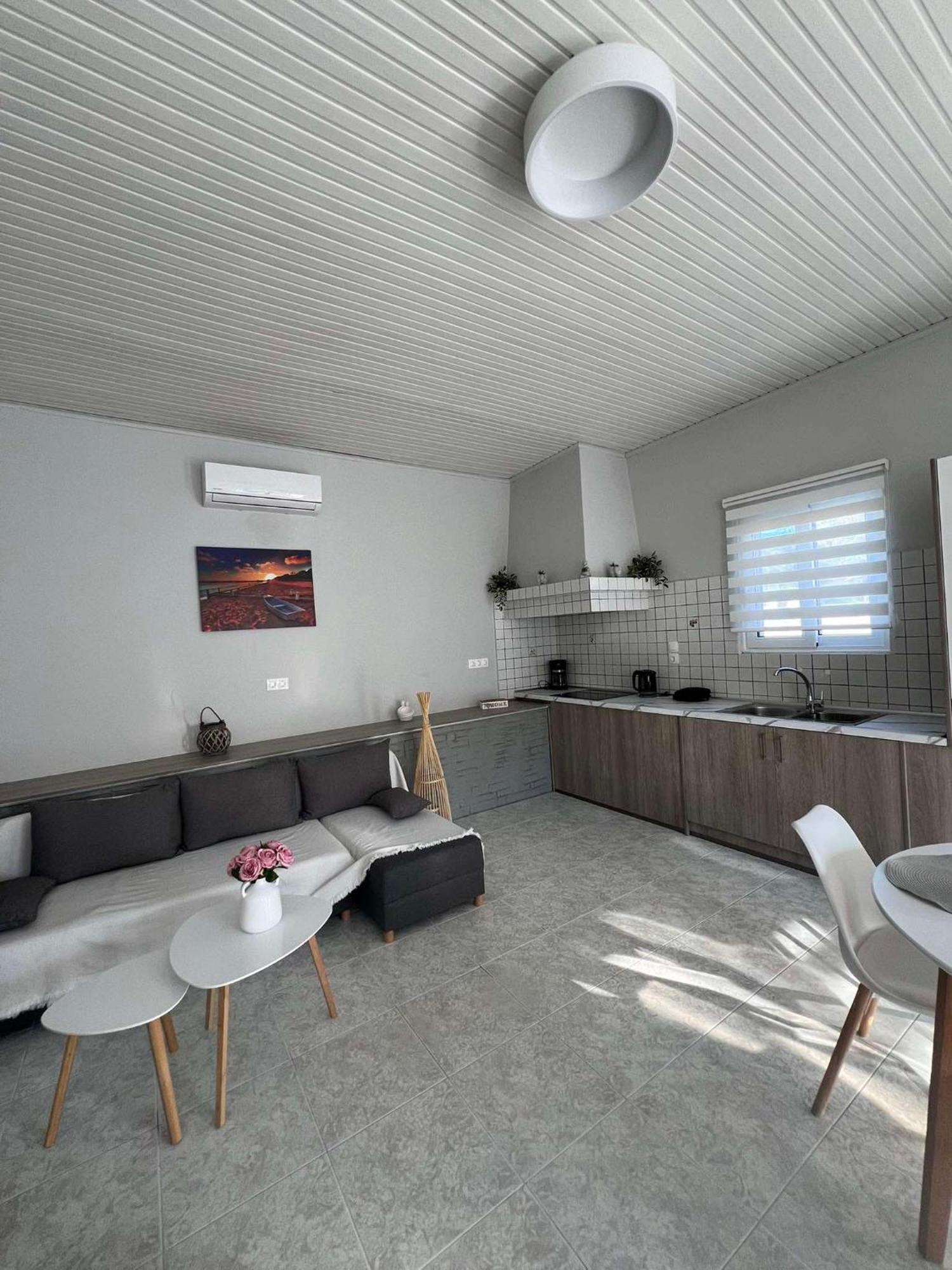 Sunny House Kremastí